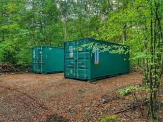 If you go out into the woods today.... you may find 2 x 20ft #Bell #containers - superb effort from all the team to place 2 x 20ft containers deep into a #woodland today for #sitestorage nestled into their new home #shippingcontainers #upcycling #storagespace #Containergram #BellContainer